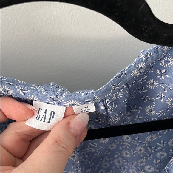 GAP Blue Floral Ruffle Front Button Blouse - Picture 5 of 5